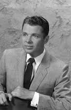 Audie Murphy como Cash Zachary