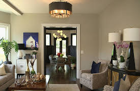 Bargain Mansions, Season 1: From Studs to Spindles