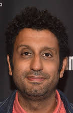 Adeel Akhtar som 