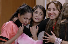 Hijas De La Luna y La Familia... Cambió season-1: Hijas de la Luna y La Familia... Cambió Capítulo 23