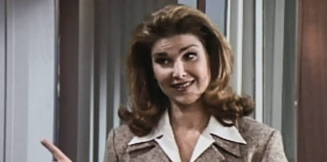 10:10 AM: Frasier | Channel 4 | 12/1 2025