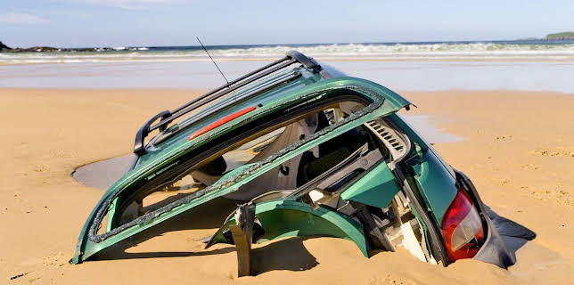 12:35 AM: Extreme Tow Truckers (S1 E7) (S1) | Paramount | 2/18 2026