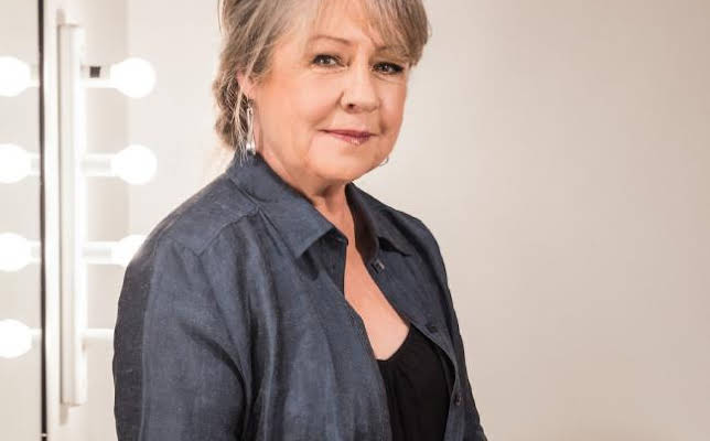 Noni Hazlehurst