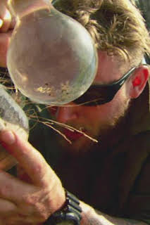 11:51: Dúo de supervivientes: Isla en llamas | Discovery Max | 8/16 2026