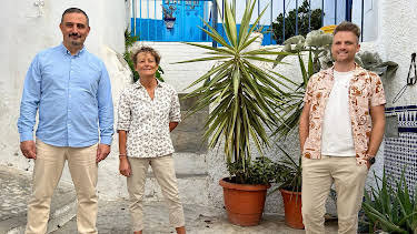 2:05 PM: A Place in the Sun | More 4 | 3/29 2026