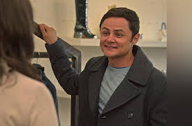 Alternatino with Arturo Castro Season 1: The Gift