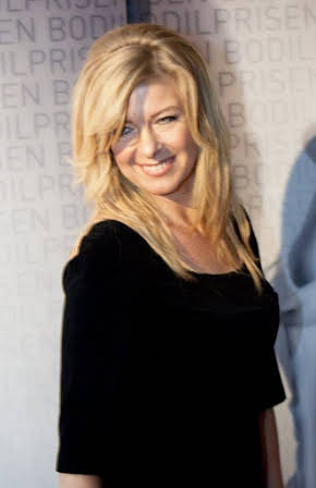Paprika Steen as 