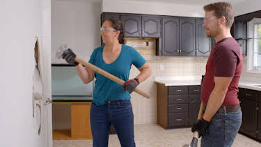 1:00 PM: Property Brothers: Forever Homes (S3 E13) (S3) | W | 12/18 2025