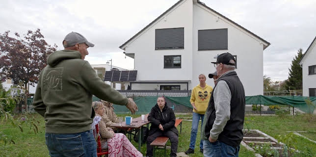 16:05: Hartz und herzlich - Tag für Tag Benz-Baracken | RTL 2 | 6/10 2025