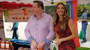 5:30 PM: Modern Family | E4 | 1/5 2026