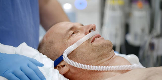 12:05 AM: Super Surgeons: A Chance at Life | Channel 4 | 3/5 2026