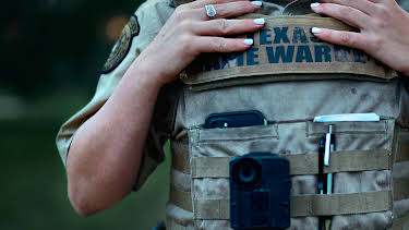 02:00: Lone Star Law (S5 E2) (S5) | Animal Planet | 4/5 2026