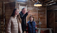 Mystery on Mistletoe Lane