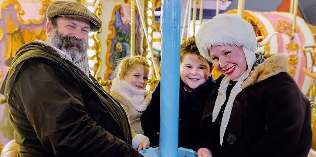 8:55 AM: Escape to the Chateau at Christmas | More 4 | 12/2 2025