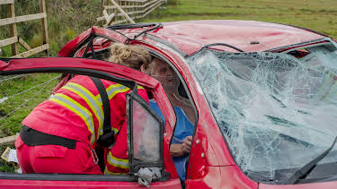 12:10: Cornwall Air 999 (S2 E3) (S2) | Discovery Channel | 12/24 2025