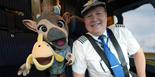 17:00: Binnabannasj: Voestes aejkien girtedh - Den første flyturen | NRK Super | 12/11 2025