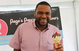 Carnival Cravings with Anthony Anderson Season 1: Bacon-Wrapped Heartland