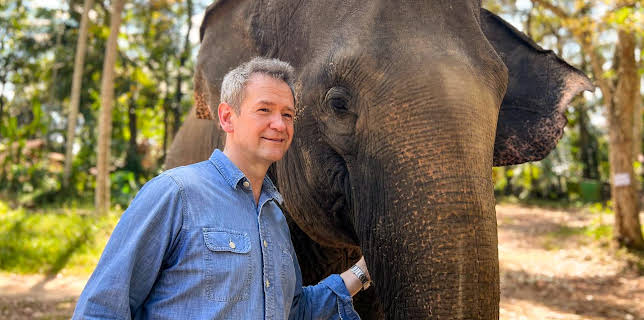 Alexander Armstrong in Sri Lanka