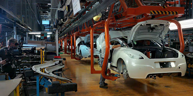 06:24: How It's Made: Dream Cars (S3 E4) (S3) | Discovery Science | 11/18 2025