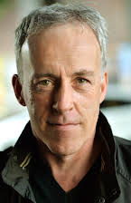 John Keogh como Chemist