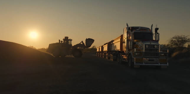 2:00 PM: Aussie Road Train Truckers (S1 E7) (S1) | Dave | 11/21 2025