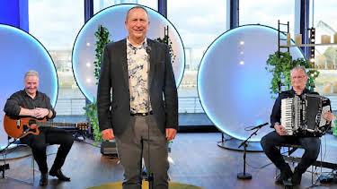 9:00 PM: Alleluia! (S6 E6) (S6) | BBC Alba | 2/1 2026