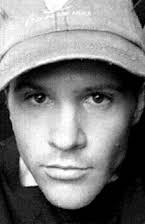 William Butler como Tom