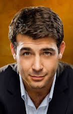 James Wolk como 