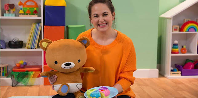 10:25 AM: The Baby Club (S3) | Cbeebies | 11/21 2025