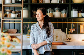 Mini Reni, Season 1: Jo's Inspiring Butler's Pantry