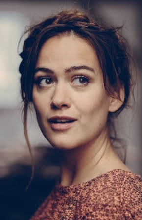Mia Jexen as 