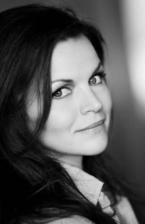 Stine Stengade as 