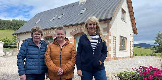 2:55 PM: Escape to the Country (S25) | BBC One Wales | 12/18 2025