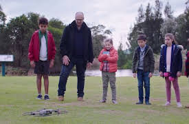 InBESTigators: de bästa detektiverna: Fallet med den förvirrade drönaren / Fallet med den förbluffande födelsedagen