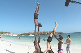 Ainori Love Wagon: African Journey: La sudadera perfumada