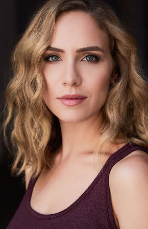 Amber Goldfarb as Nicole 
  
  
  (as Amber Golfarb)