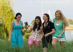 The Sisterhood of the Travelling Pants 2