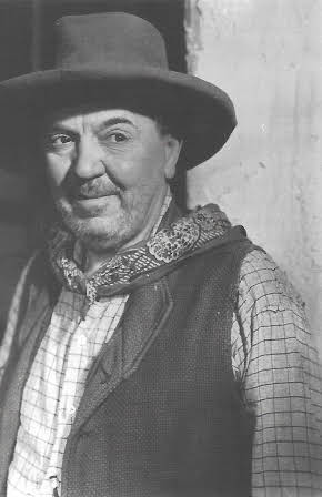 Horace Murphy as 