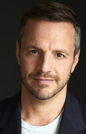Sergio Di Zio as 