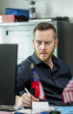 Giacomo Baessato as Scott Bullock