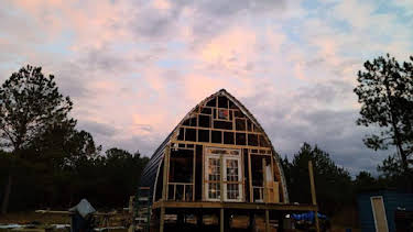 1:00 PM: Building Off The Grid (S6) | Discovery Channel | 8/21 2026