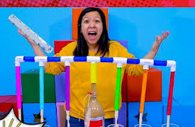 Ryan's World: Ryan's Mommy Does a Soda Experiment!