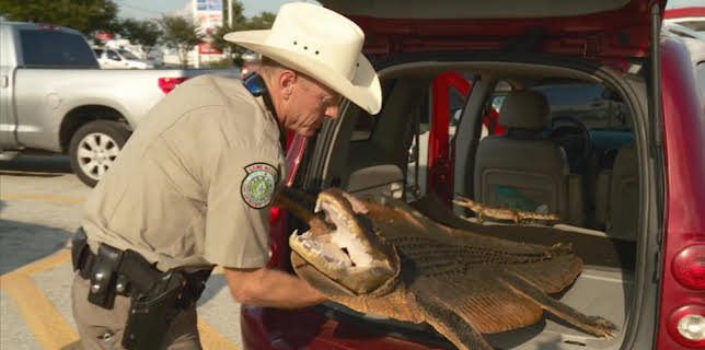 22:00: Lone Star Law  (S2 E2) (S2) | Animal Planet | 12/16 2025