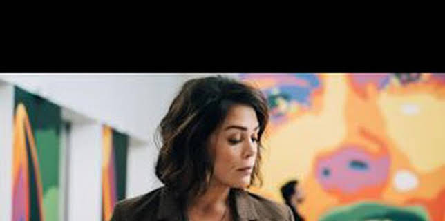 02:05: Mademoiselle Holmes (T1): Ep.2 BusquemosaK-Lista | COSMO | 3/8 2026