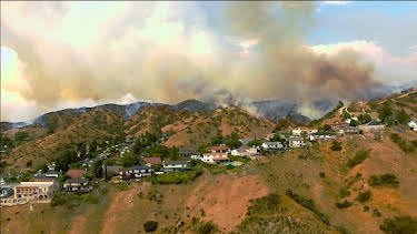 1:00 AM: World's Deadliest Weather: Caught on Camera | Paramount | 1/30 2026
