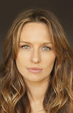 Michaela McManus como 