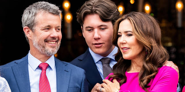 02:50: ZDFroyal: Plötzlich Majestät - Kinder und Krisen | ZDF | 2/5 2026