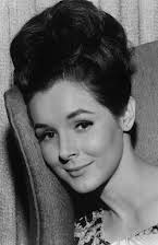 Kathryn Hays como Jessie Larkin Trapp