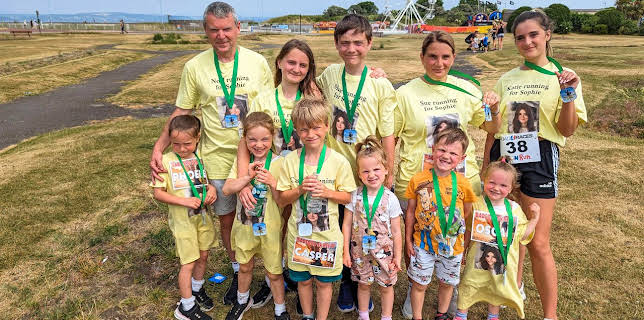 5:00 PM: 22 Kids & Counting (S4 E4) (S4) | 5 Star | 12/2 2025