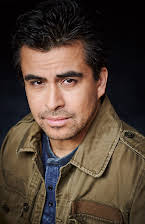 Alberto Bonilla como Julio